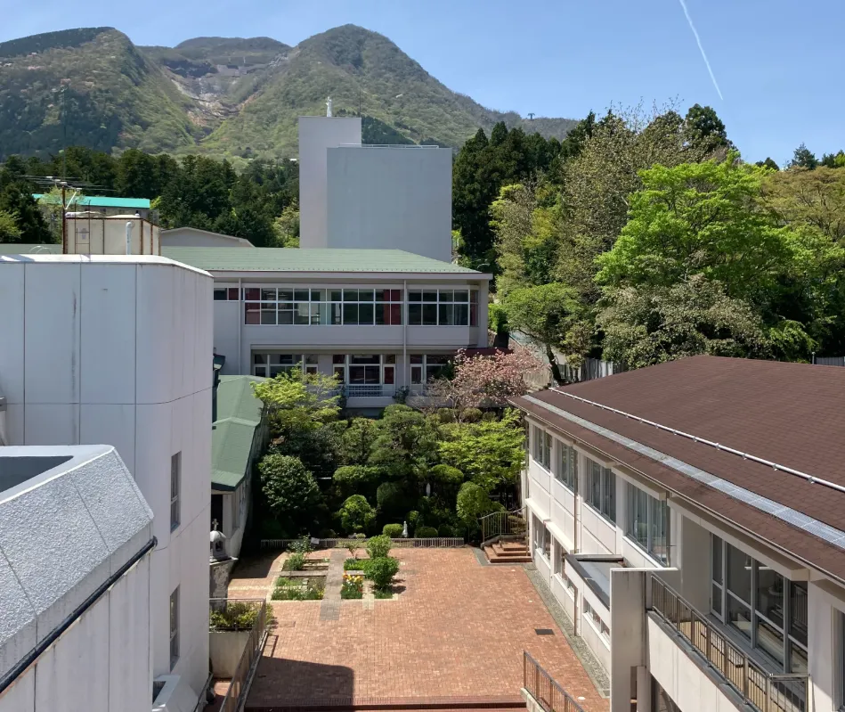 函嶺白百合学園高等学校