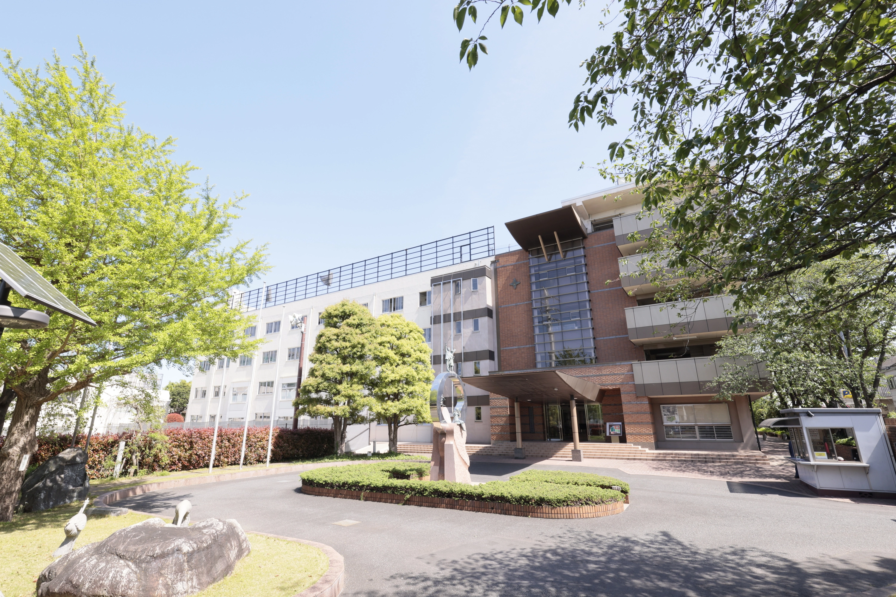 日本大学鶴ヶ丘高等学校