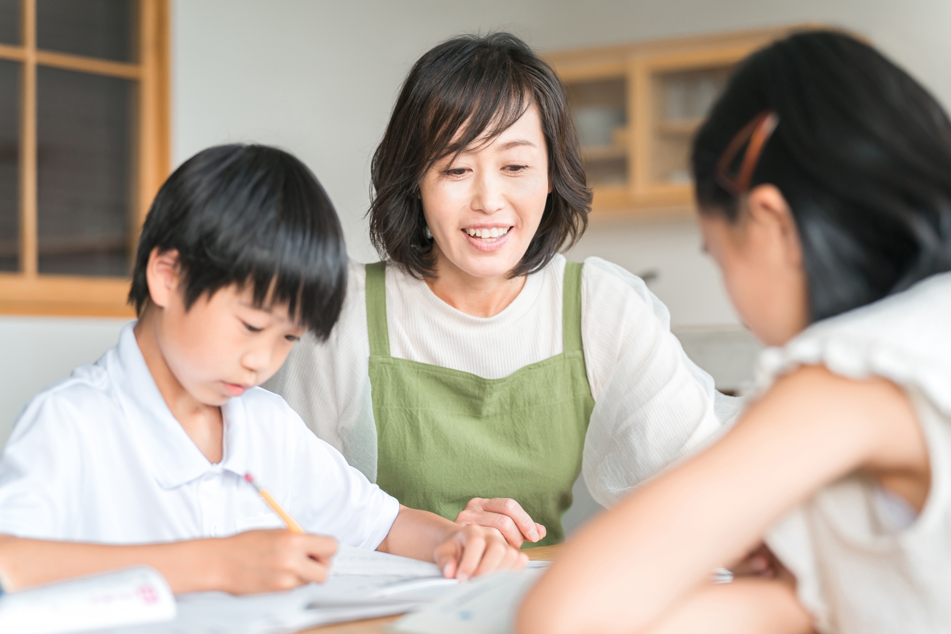 小学生が勉強しない9つの原因と対策！学習習慣を身につけるコツ - 個別指導専門の学習塾創英ゼミナール｜小学生・中学生・高校生の個別指導について解説する記事のアイキャッチ画像